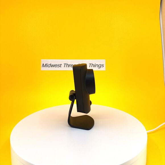 SimpliSafe SimpliCam 1080p Wired Home Security Cam w/ Built-in Privacy Shutter - Picture 7 of 8